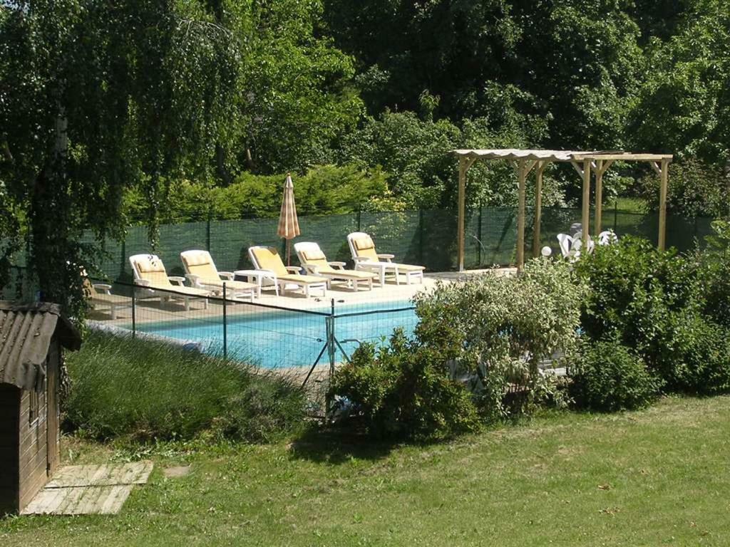 Au Bonheur Du Cedre Hotel Saint-Lattier Luaran gambar